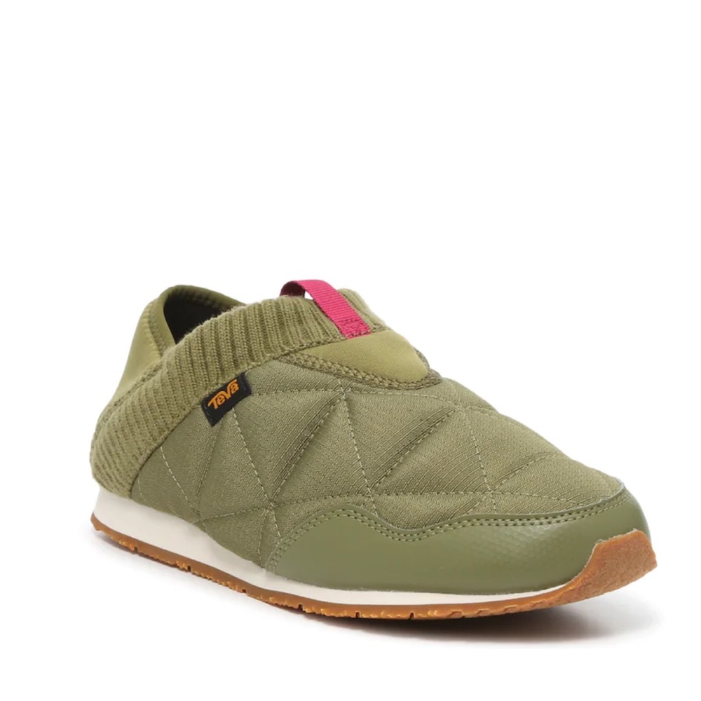 Urban Outfitters Teva Slip-On Sneakers (size 8)